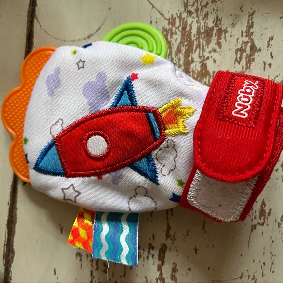 Lot of baby sensory toys  🧸 🪇 - Picture 3 of 13